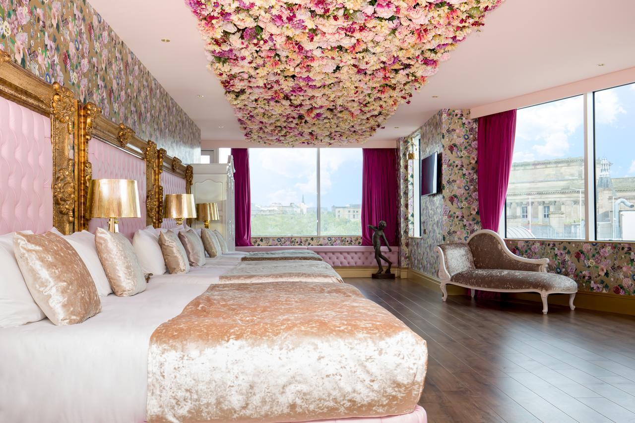 Signature Living At Shankly Aparthotel 4*